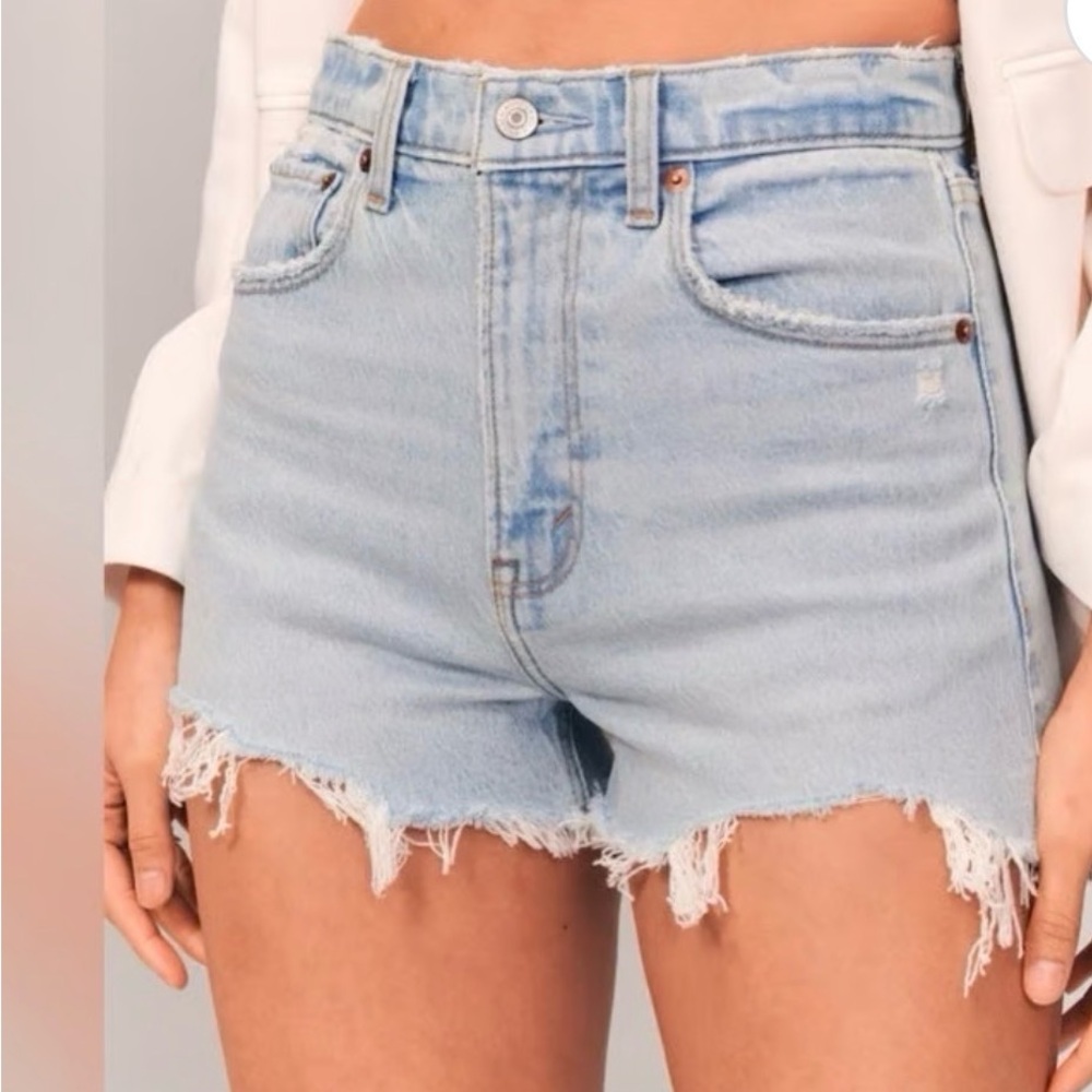 Abercrombie & Fitch Women's High Rise Mom Shorts Light Blue Frayed Jean  Size 27